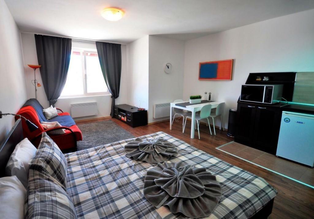 בנסקו Apartman U Kompleksu Royal Towers מראה חיצוני תמונה